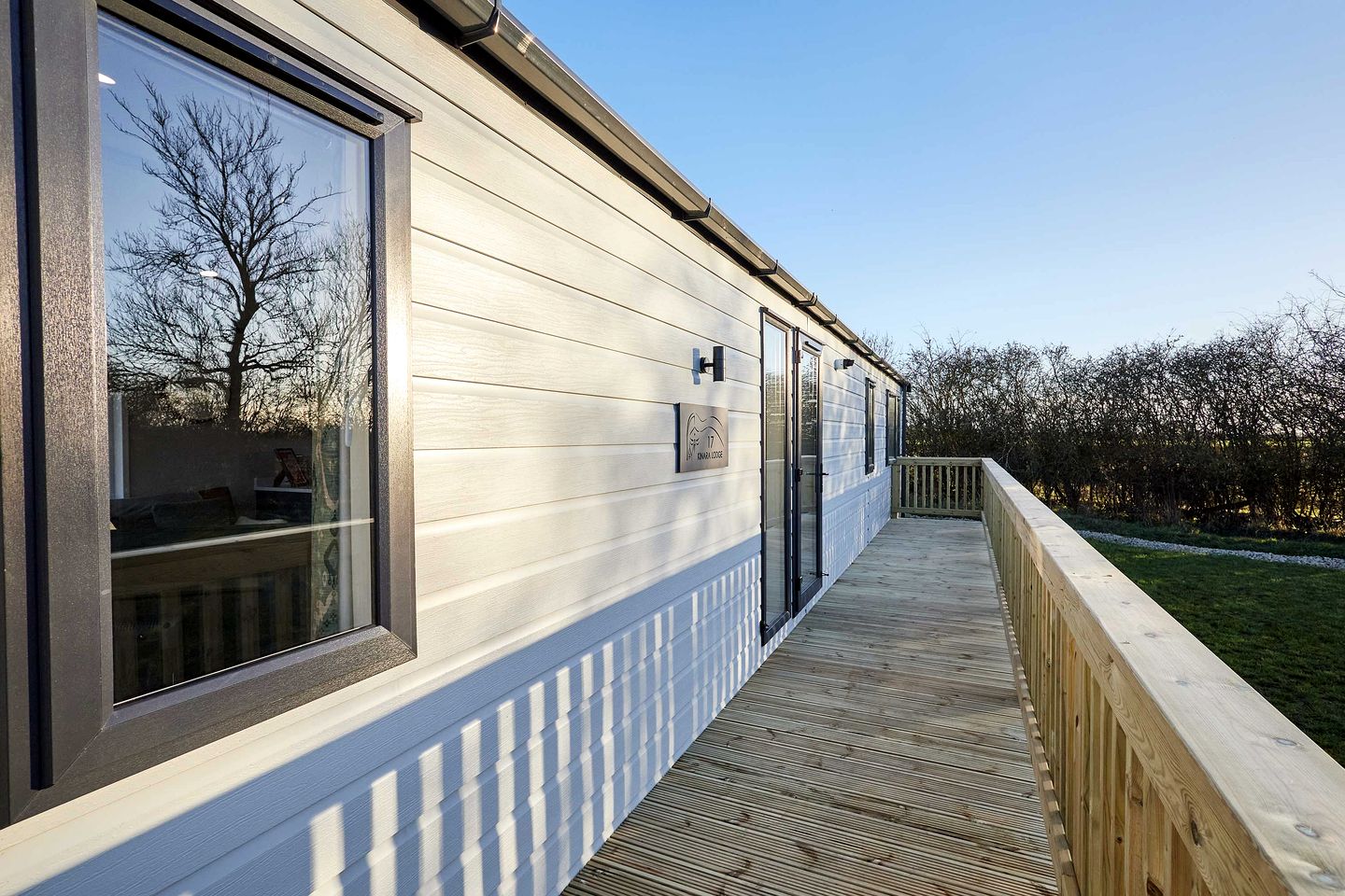 Stylish Dog-Friendly Lodge with Spacious Deck near Pickering in Scenic North Yorkshire