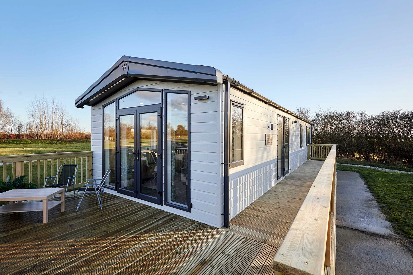 Stylish Dog-Friendly Lodge with Spacious Deck near Pickering in Scenic North Yorkshire