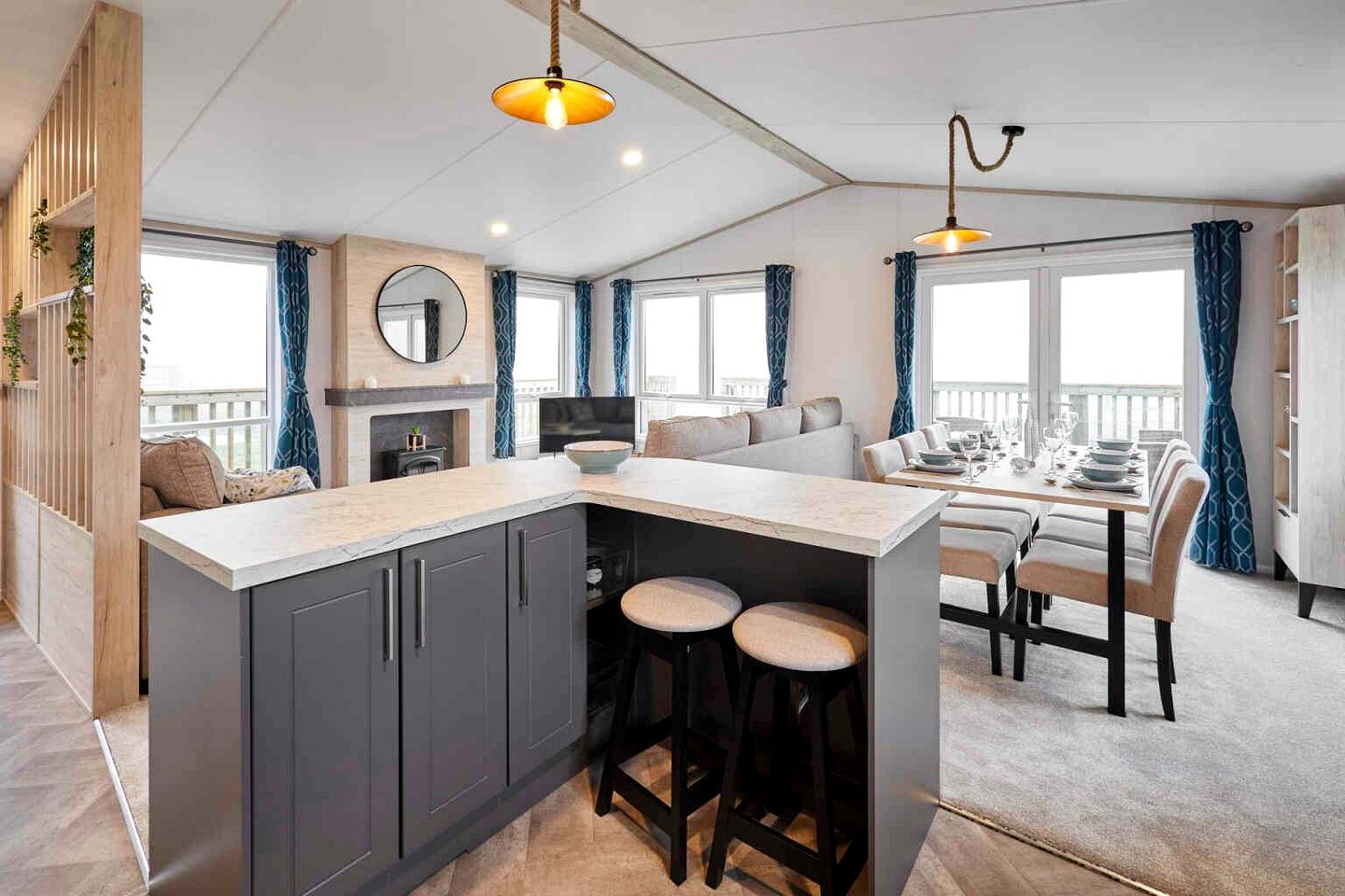 Luxury Lodge with Scenic Deck and Deer Views near Pickering in North Yorkshire