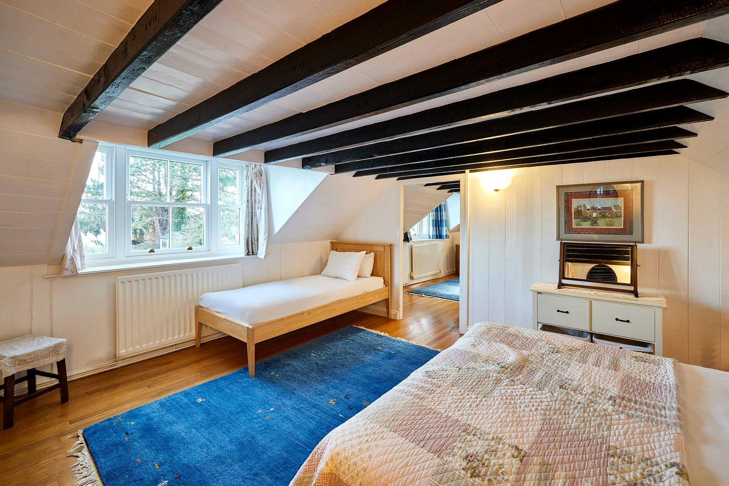 Charming Coastal Cottage with Sea Views near Low Newton Beach, High Newton, Northumberland