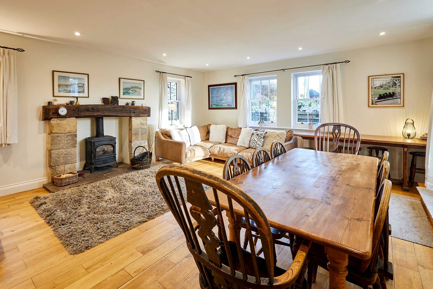 Charming Coastal Cottage with Sea Views near Low Newton Beach, High Newton, Northumberland