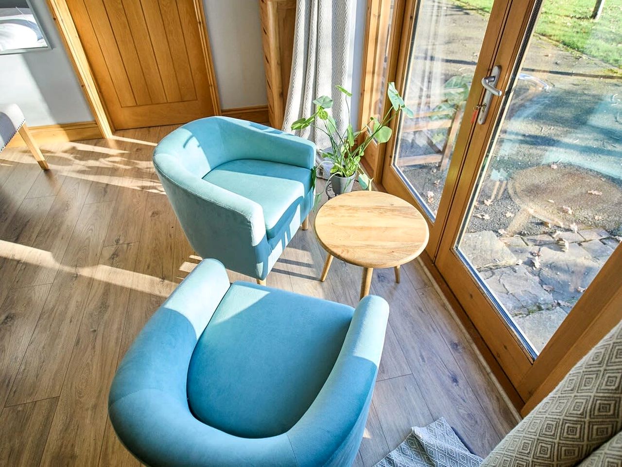 Charming Barn Stay with Orchard Views near Ashford, Kent