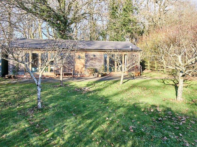 Barns (United Kingdom, Ashford, England)