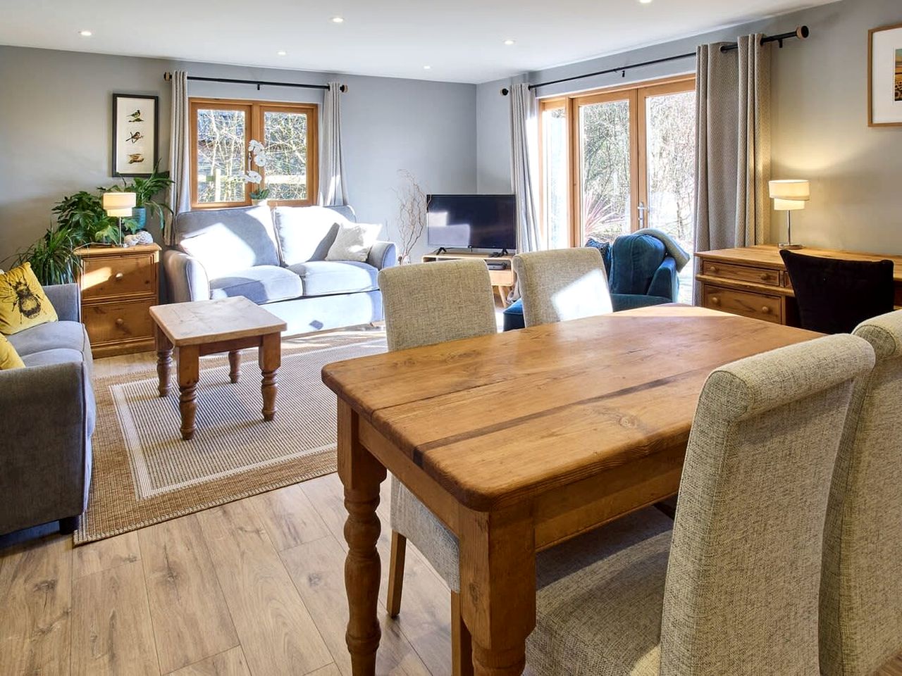 Charming Barn Stay with Orchard Views near Ashford, Kent