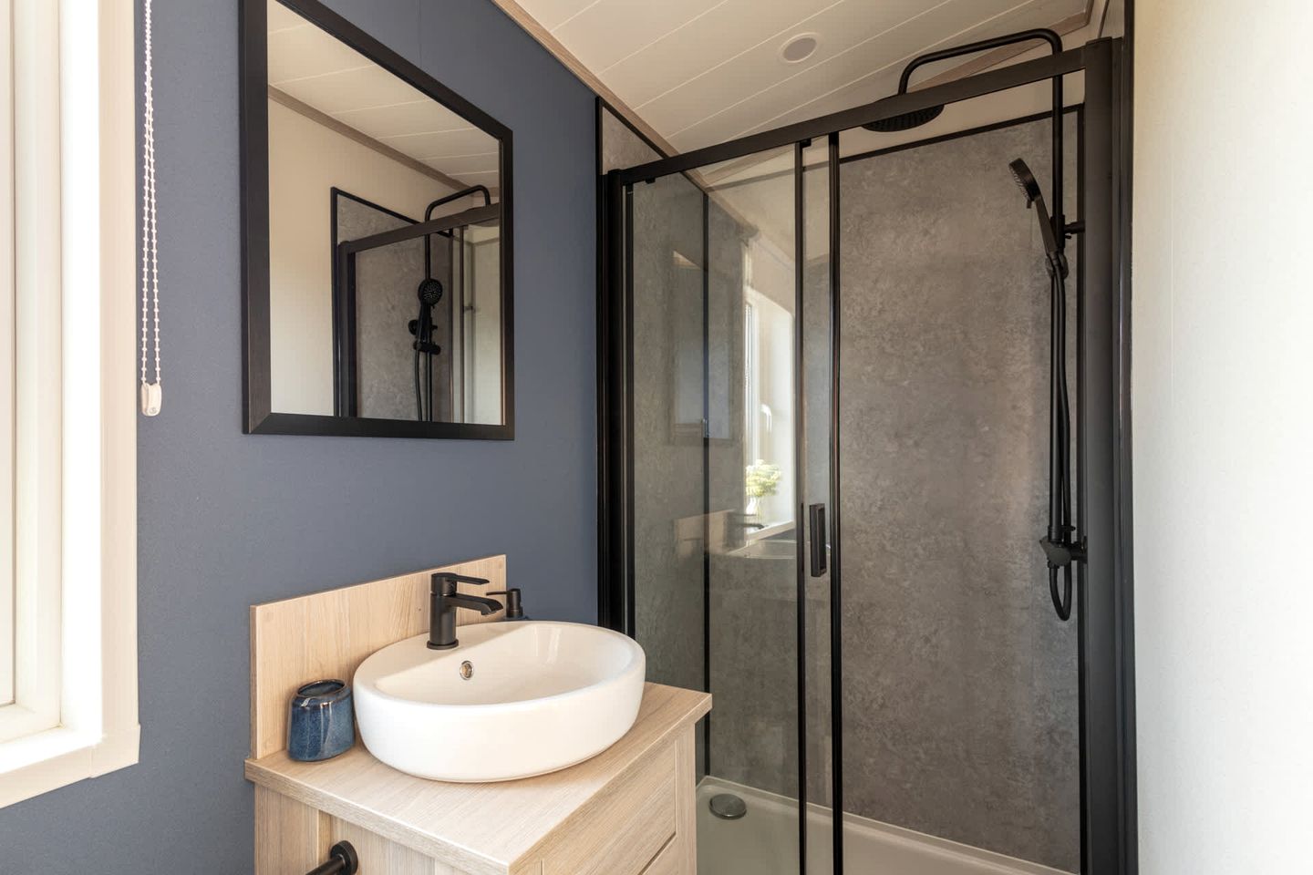 Spacious Lodge with Stunning Countryside Views for a Relaxing Getaway near Pickering, England