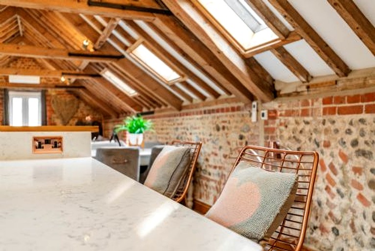 Barns (United Kingdom, Banningham, England)
