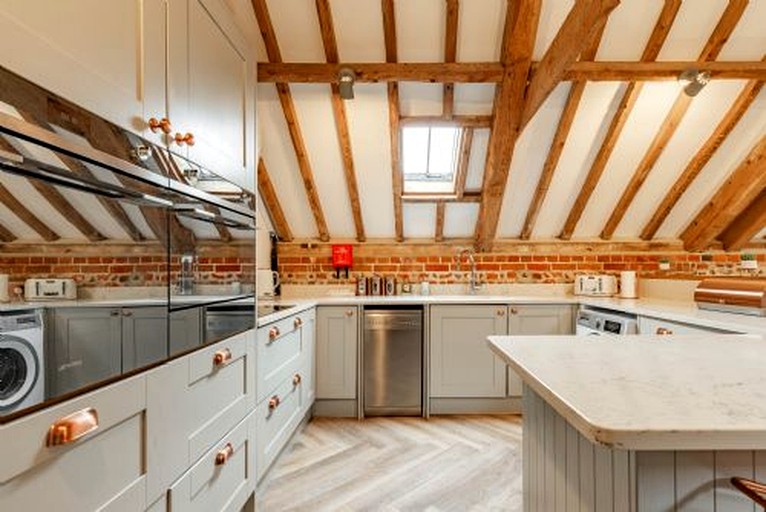 Barns (United Kingdom, Banningham, England)