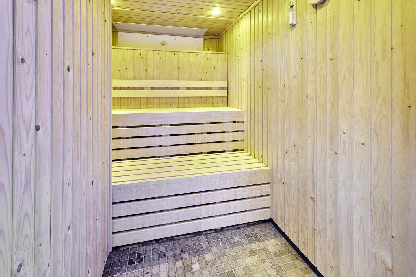 Stylish Spa Lodge with Sauna, Steam Room and Sunken Hot Tub on a Spacious Deck for a Relaxing Countryside Escape near Hexham, England