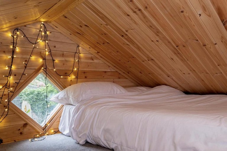 Cabins (United Kingdom, Brighton, England)