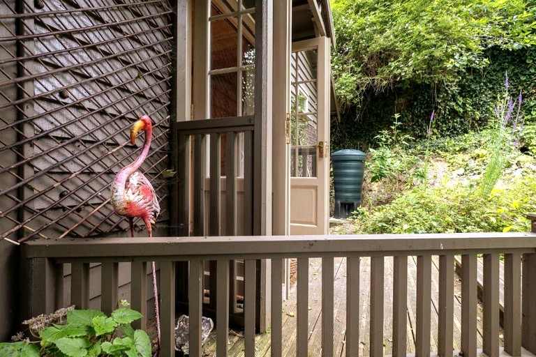 Cabins (United Kingdom, Brighton, England)
