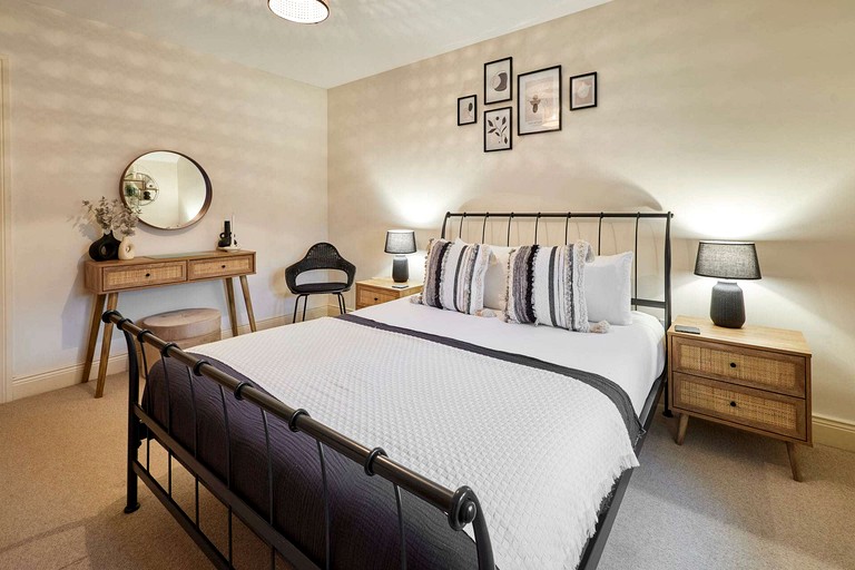 Vacation Rentals (United Kingdom, --, England)