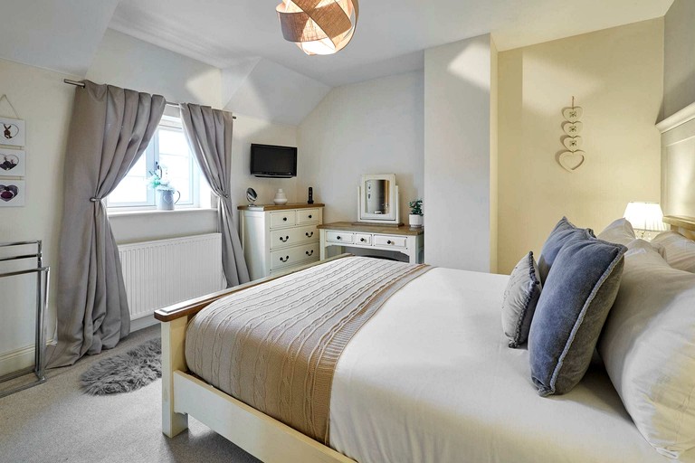 Vacation Rentals (United Kingdom, --, England)