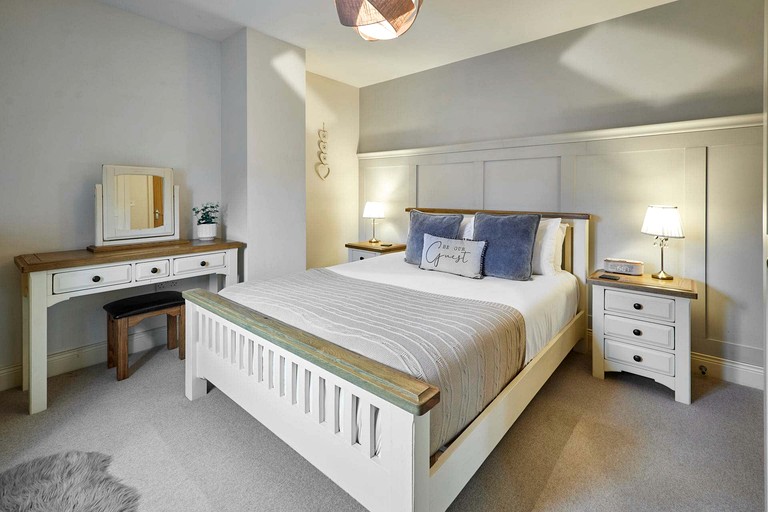 Vacation Rentals (United Kingdom, --, England)