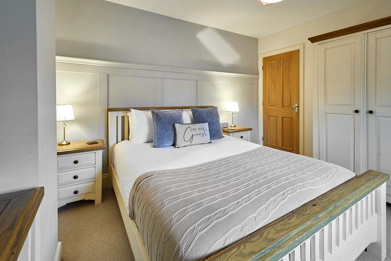 Vacation Rentals (United Kingdom, --, England)