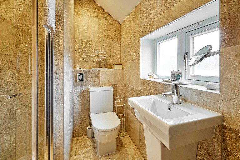 Vacation Rentals (United Kingdom, --, England)
