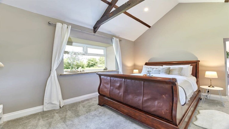 Vacation Rentals (United Kingdom, --, England)