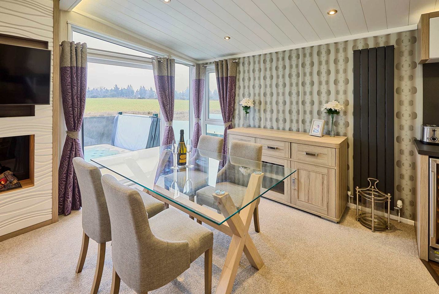 Stunning Spacious Lodge Nestled in the Countryside of Northumberland with Incredible Views and Sunken Hot Tub near Hexham, England