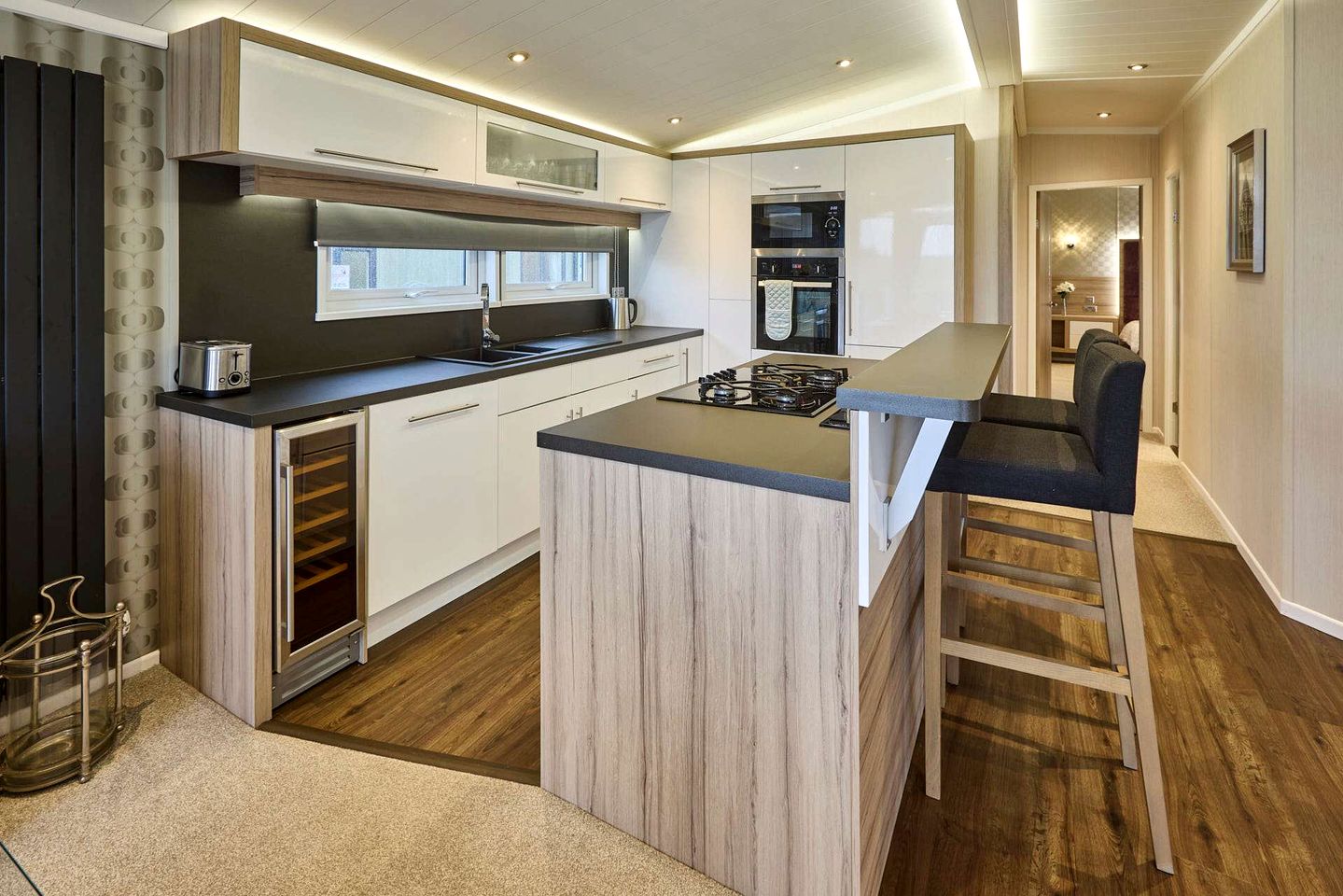 Stunning Spacious Lodge Nestled in the Countryside of Northumberland with Incredible Views and Sunken Hot Tub near Hexham, England