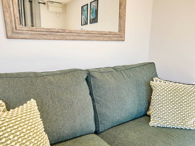 Vacation Rentals (United Kingdom, --, England)
