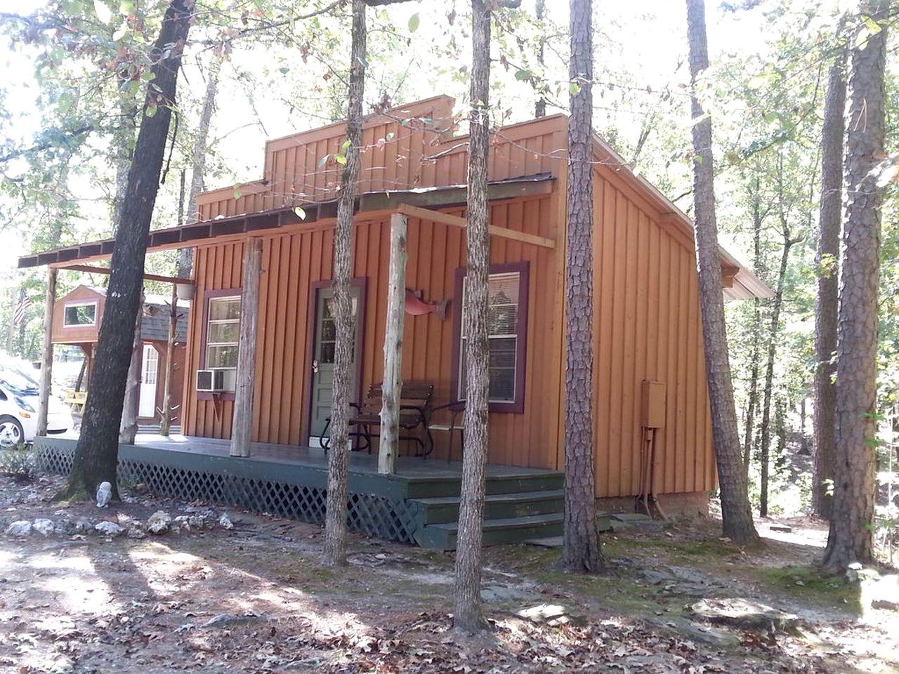 Cabin for Groups with Patio in Mt Ida, Arkansas