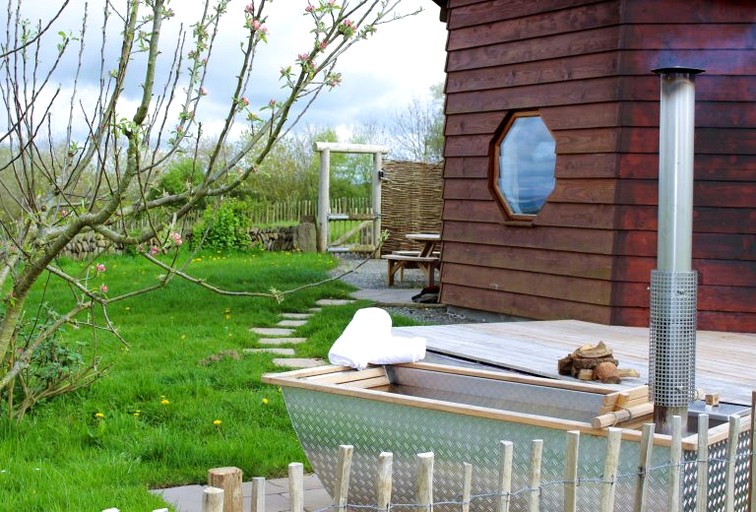 Unique Eco-Friendly Cabin Rental on Countryside Farm in West Wales | Cabins (Ceredigion, Wales, United Kingdom)