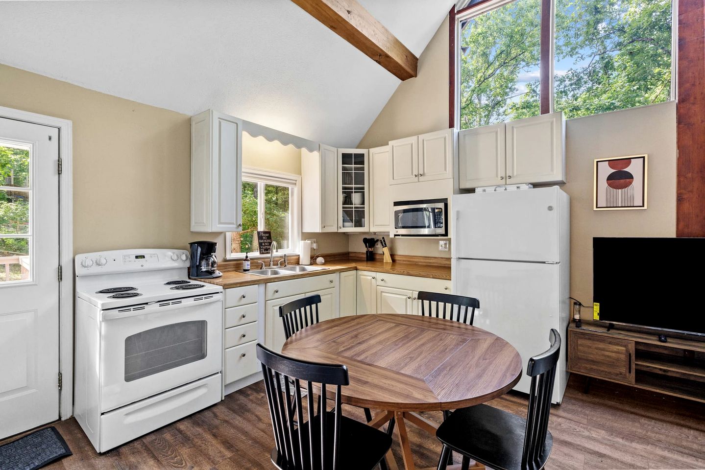 Fantastic Cabin with Barbecue and Hot-tub in Gerrardstown, West Virginia