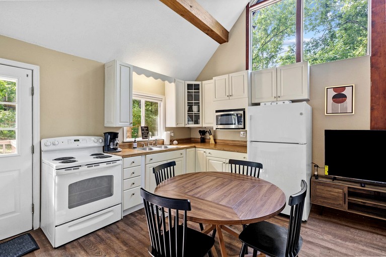 Cabins (United States of America, Gerrardstown, West Virginia)