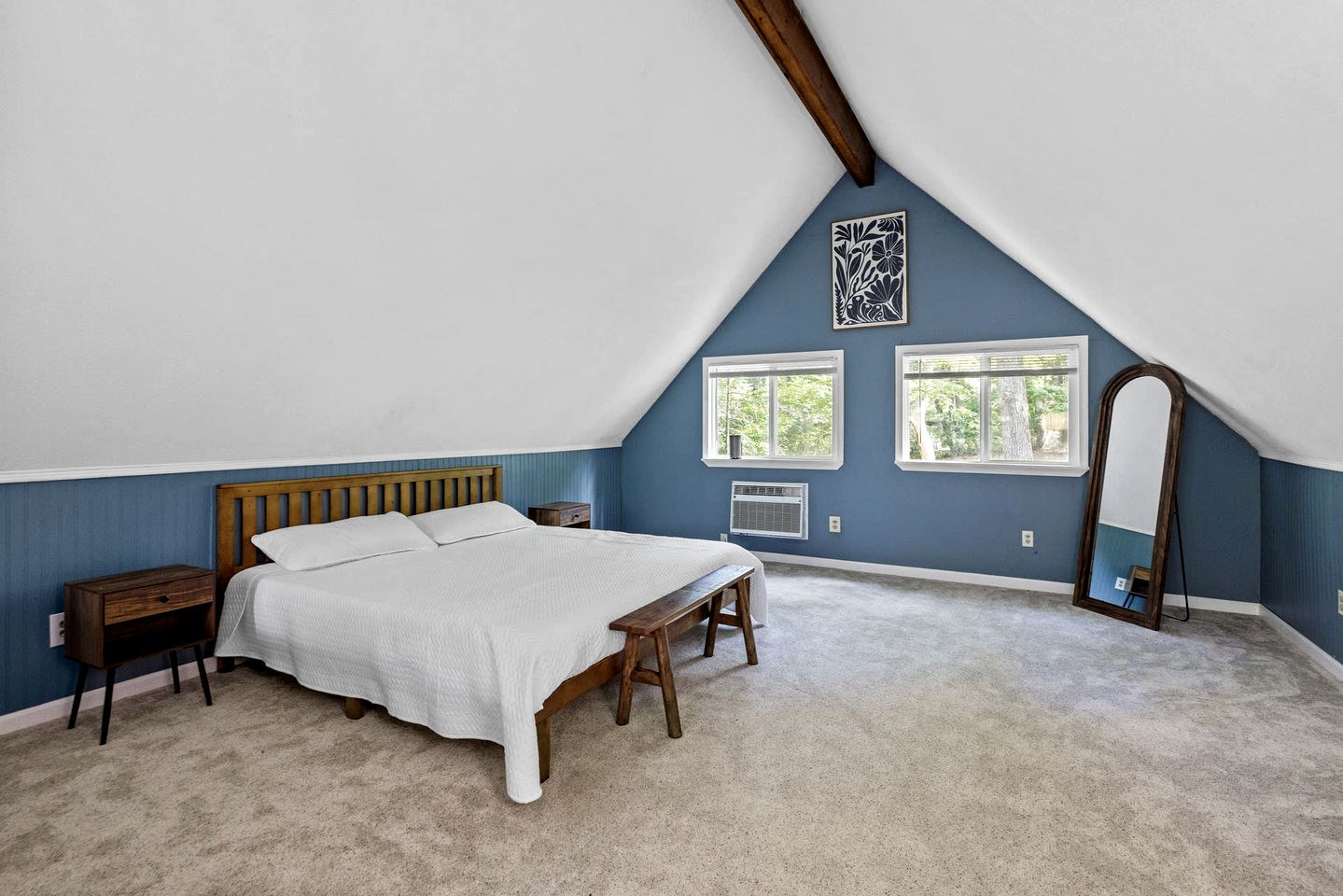 Fantastic Cabin with Barbecue and Hot-tub in Gerrardstown, West Virginia