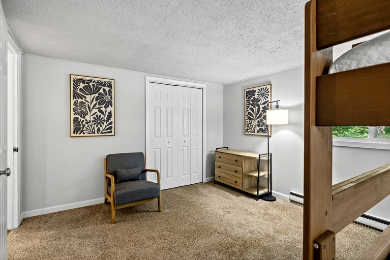 Cabins (United States of America, Gerrardstown, West Virginia)