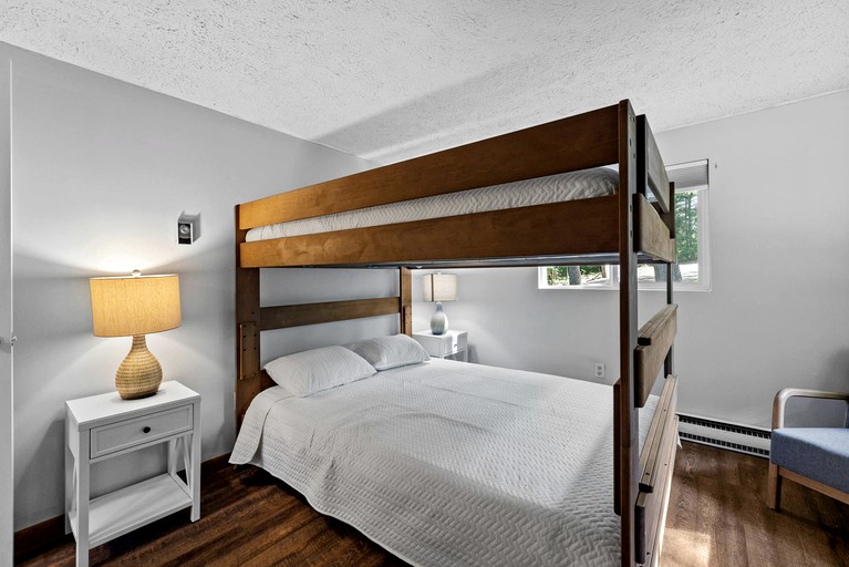 Cabins (United States of America, Gerrardstown, West Virginia)