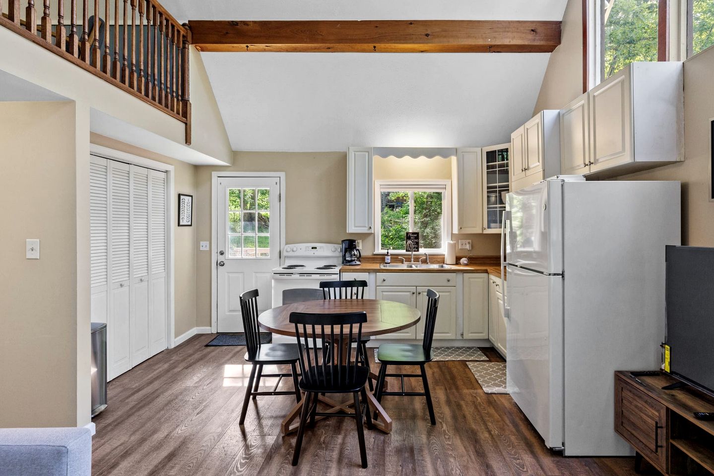 Fantastic Cabin with Barbecue and Hot-tub in Gerrardstown, West Virginia