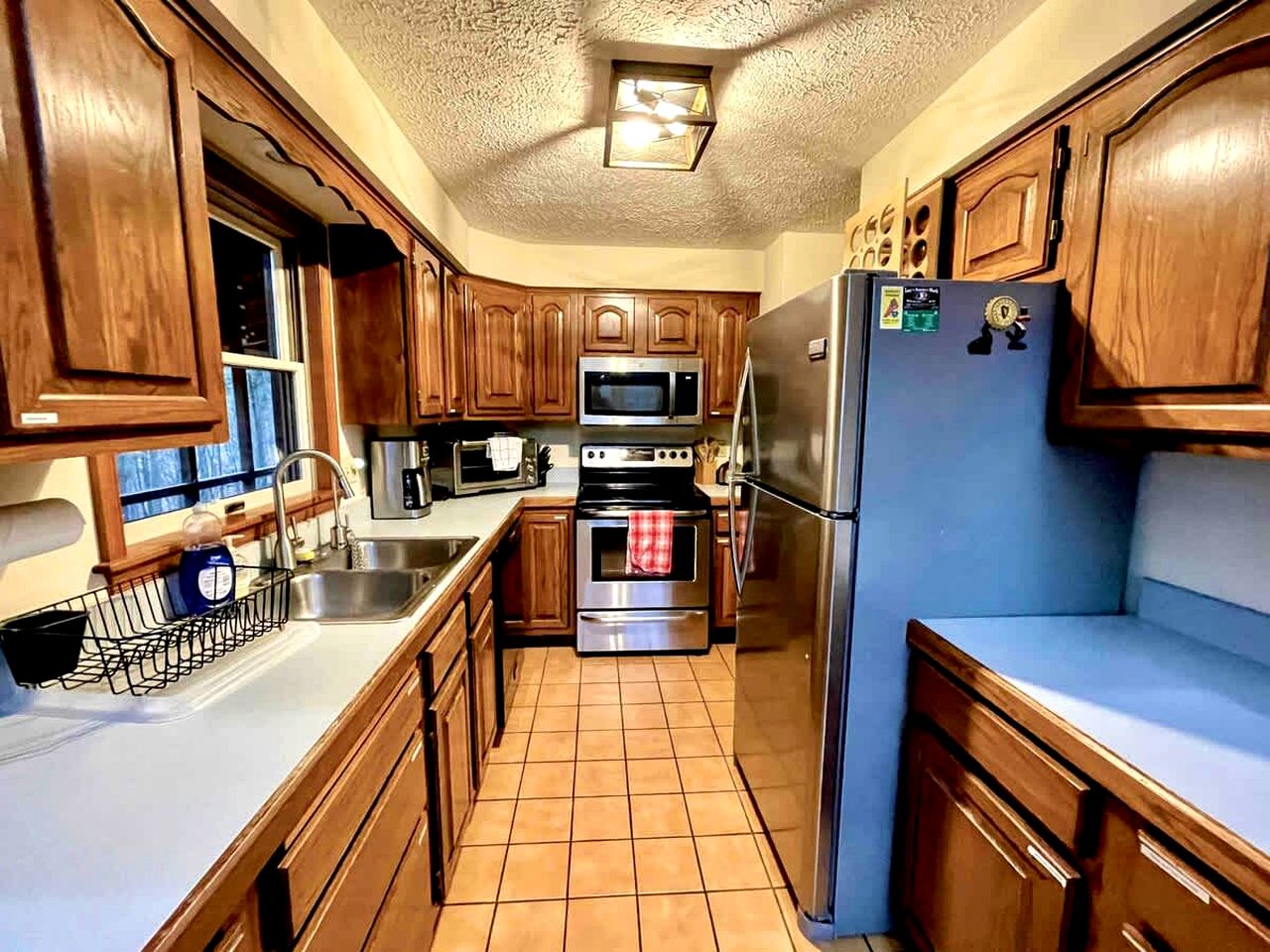 Peaceful Rustic Hideaway with Hot Tub, Fire Pit & Scenic Views in Berkeley Springs, West Virginia