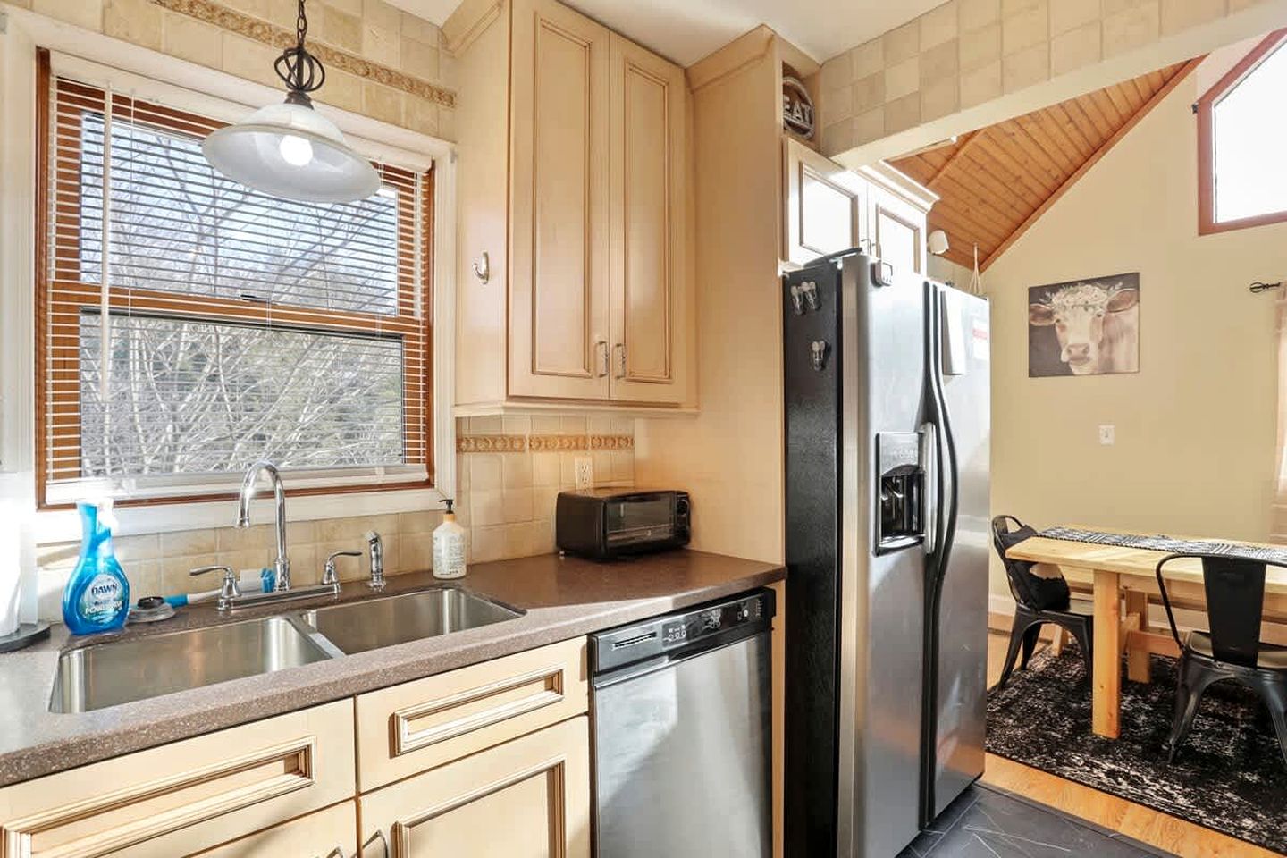 Family Sized Cabin with Hot Tub and Fire Pit near Cacapon Resort State Park, West Virginia
