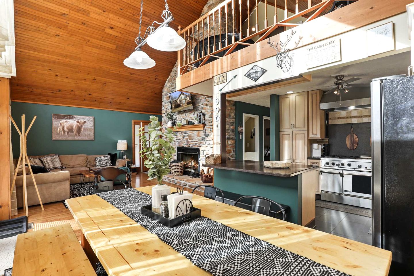 Family Sized Cabin with Hot Tub and Fire Pit near Cacapon Resort State Park, West Virginia