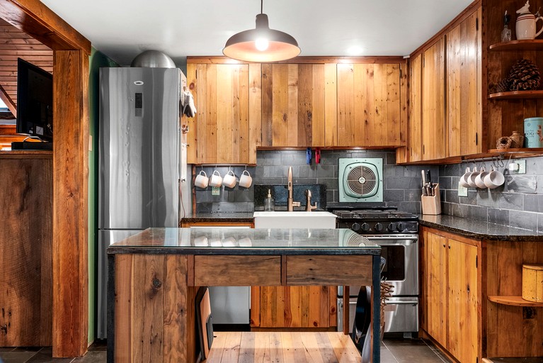 Cabins (United States of America, --, West Virginia)