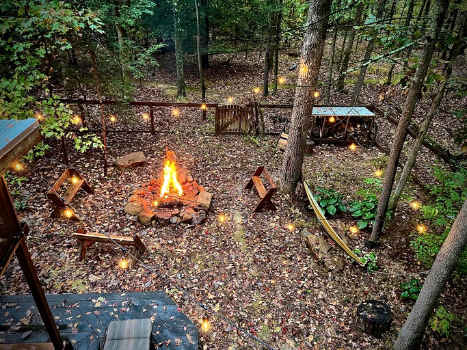 Cabins (United States of America, --, West Virginia)