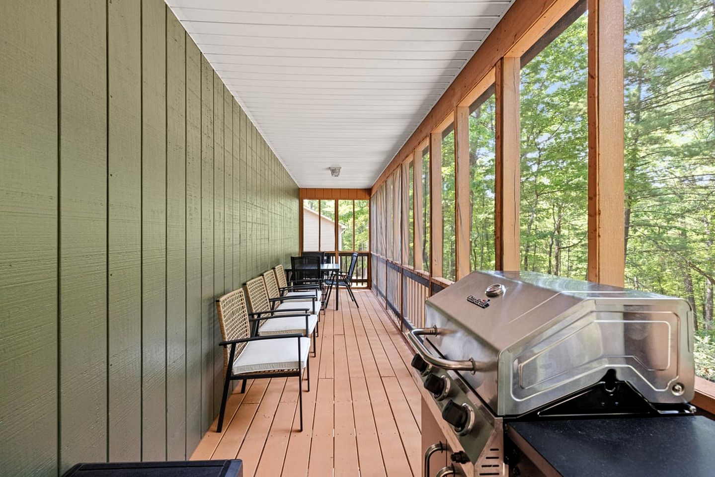 Gorgeous Cabin with Hot-tub and Fire Pit in Mount Jackson, Virginia