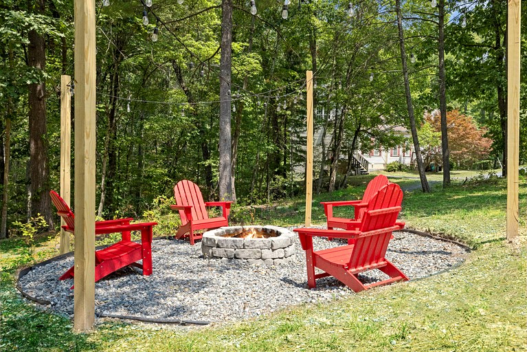Cabins (United States of America, Mount Jackson, Virginia)