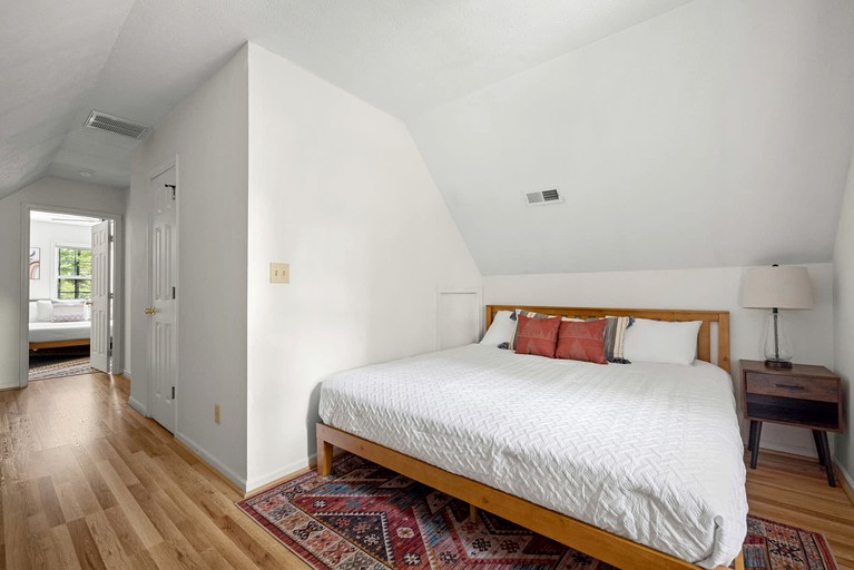 Cabins (United States of America, Mount Jackson, Virginia)