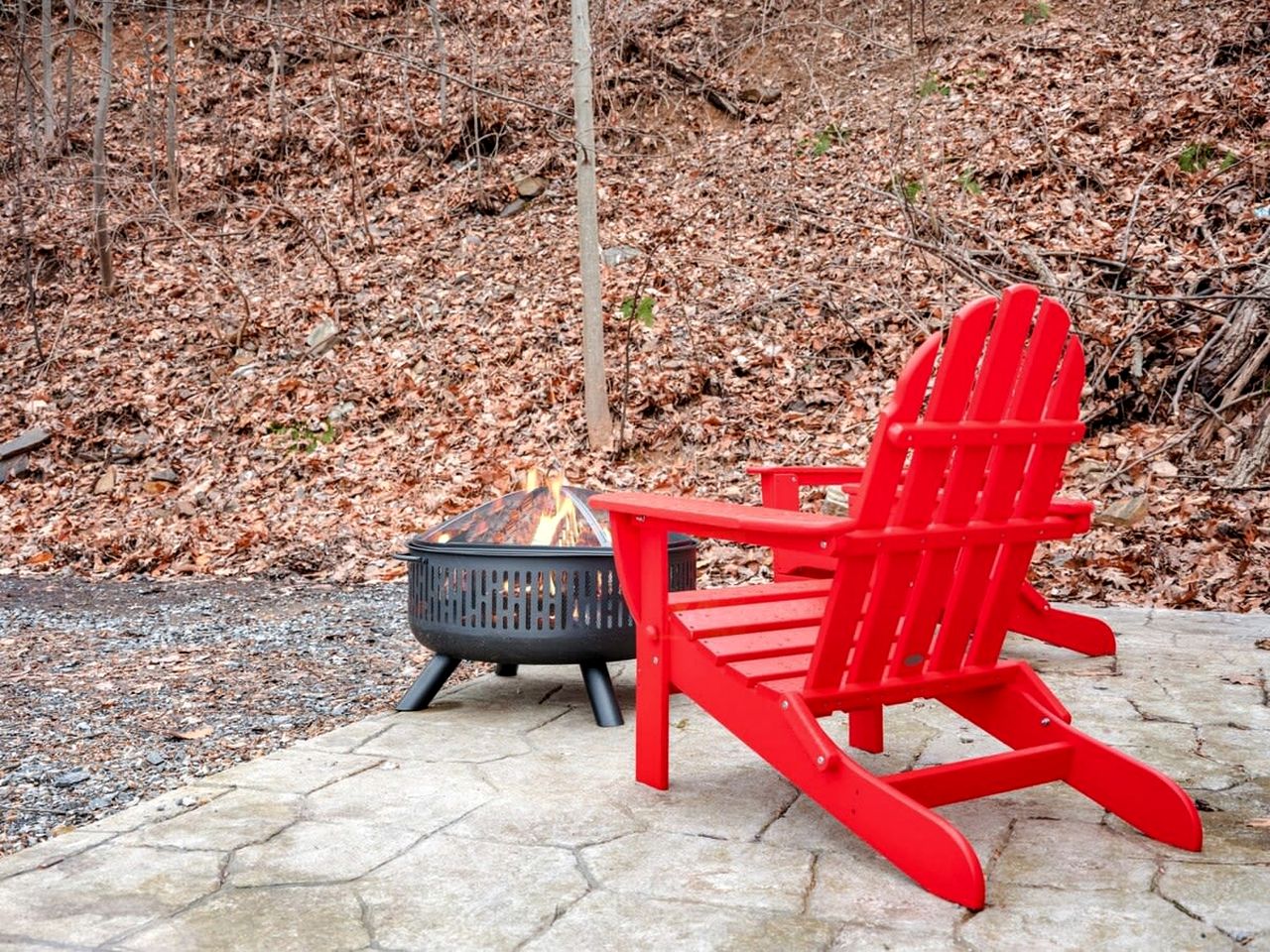 Modern Mountain Cottage with Hot Tub, Fire Pit Nestled in the Woods of Gerrardstown, WV