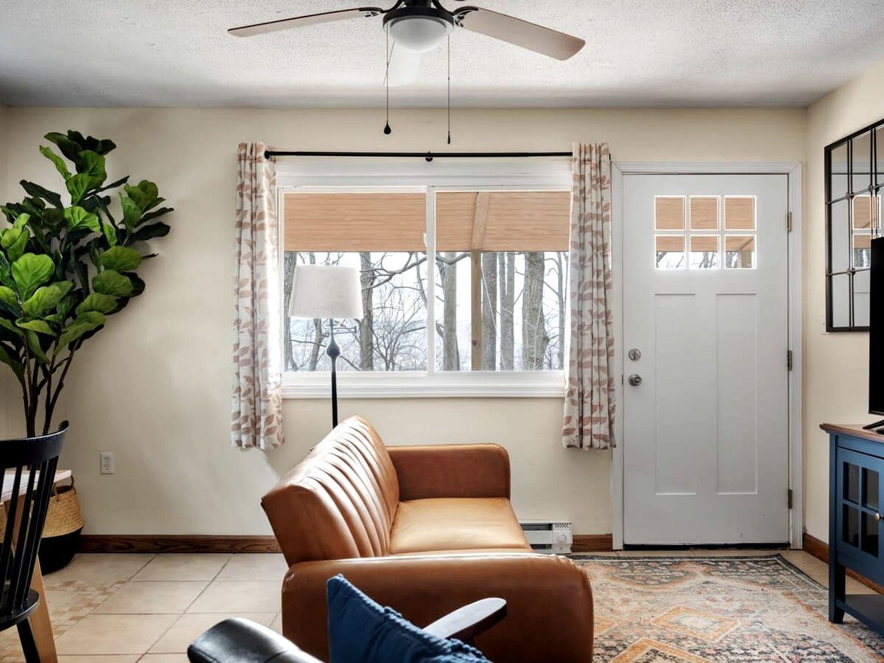 Modern Mountain Cottage with Hot Tub, Fire Pit Nestled in the Woods of Gerrardstown, WV