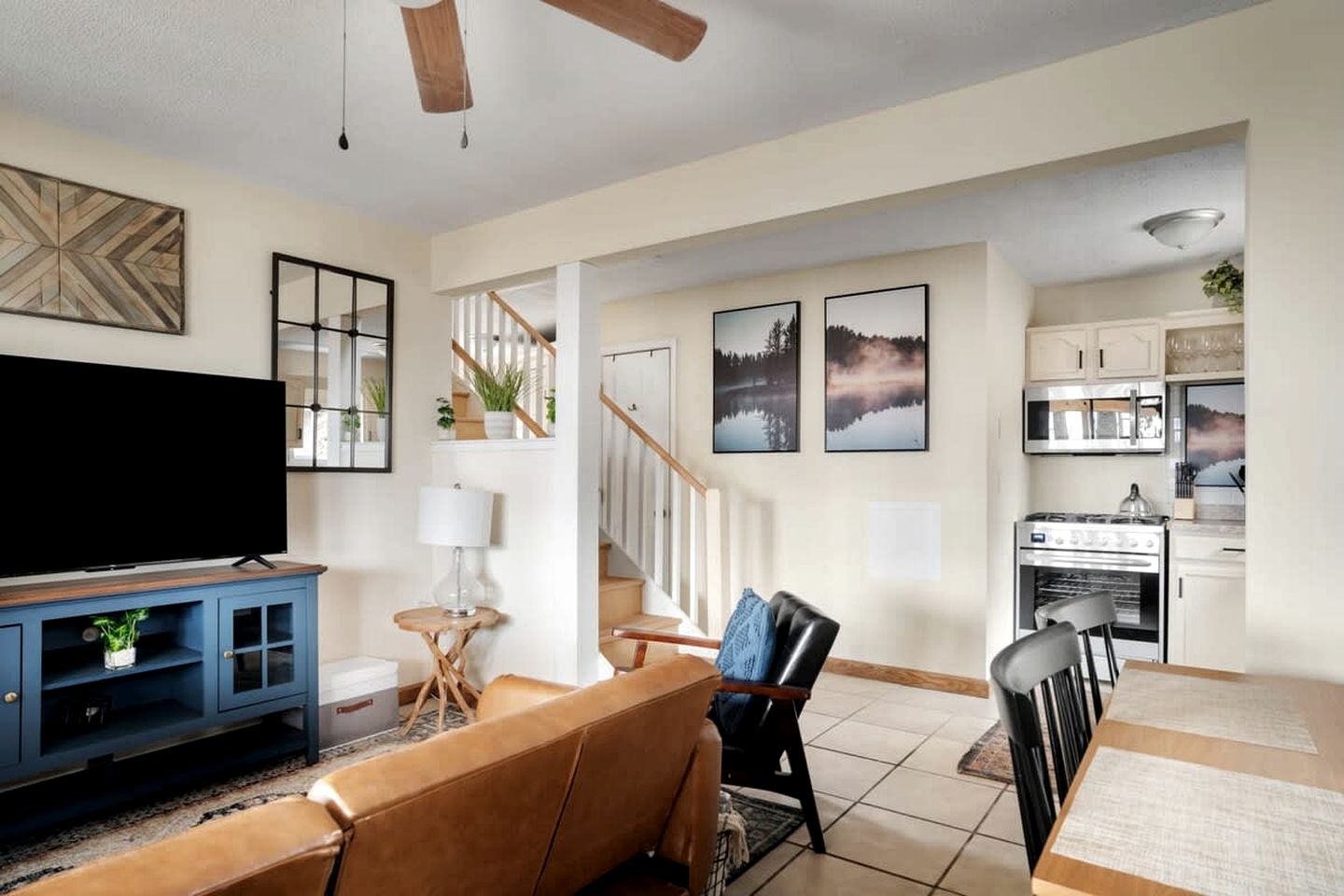 Modern Mountain Cottage with Hot Tub, Fire Pit Nestled in the Woods of Gerrardstown, WV