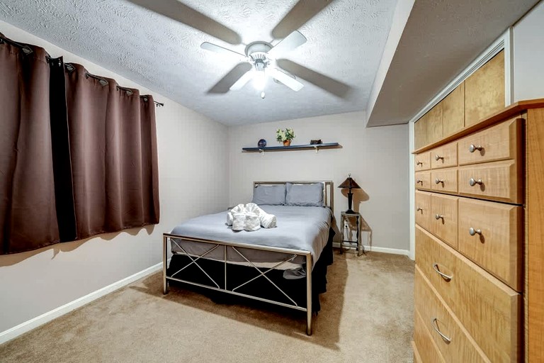 Cabins (United States of America, --, West Virginia)