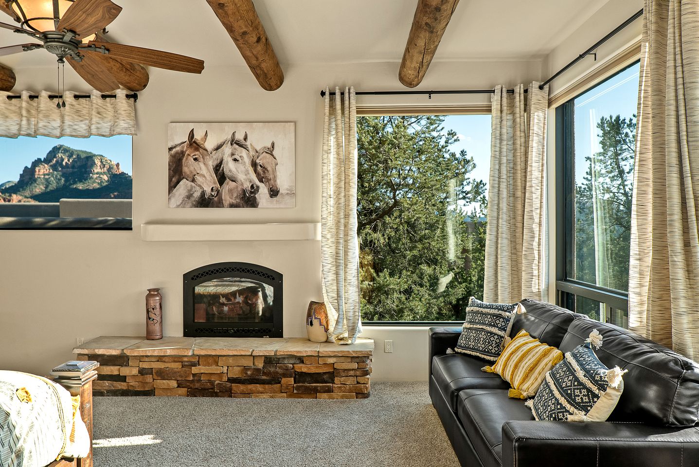 Beautiful Rental with Game Room, Hot-Tub and Views in Arizona