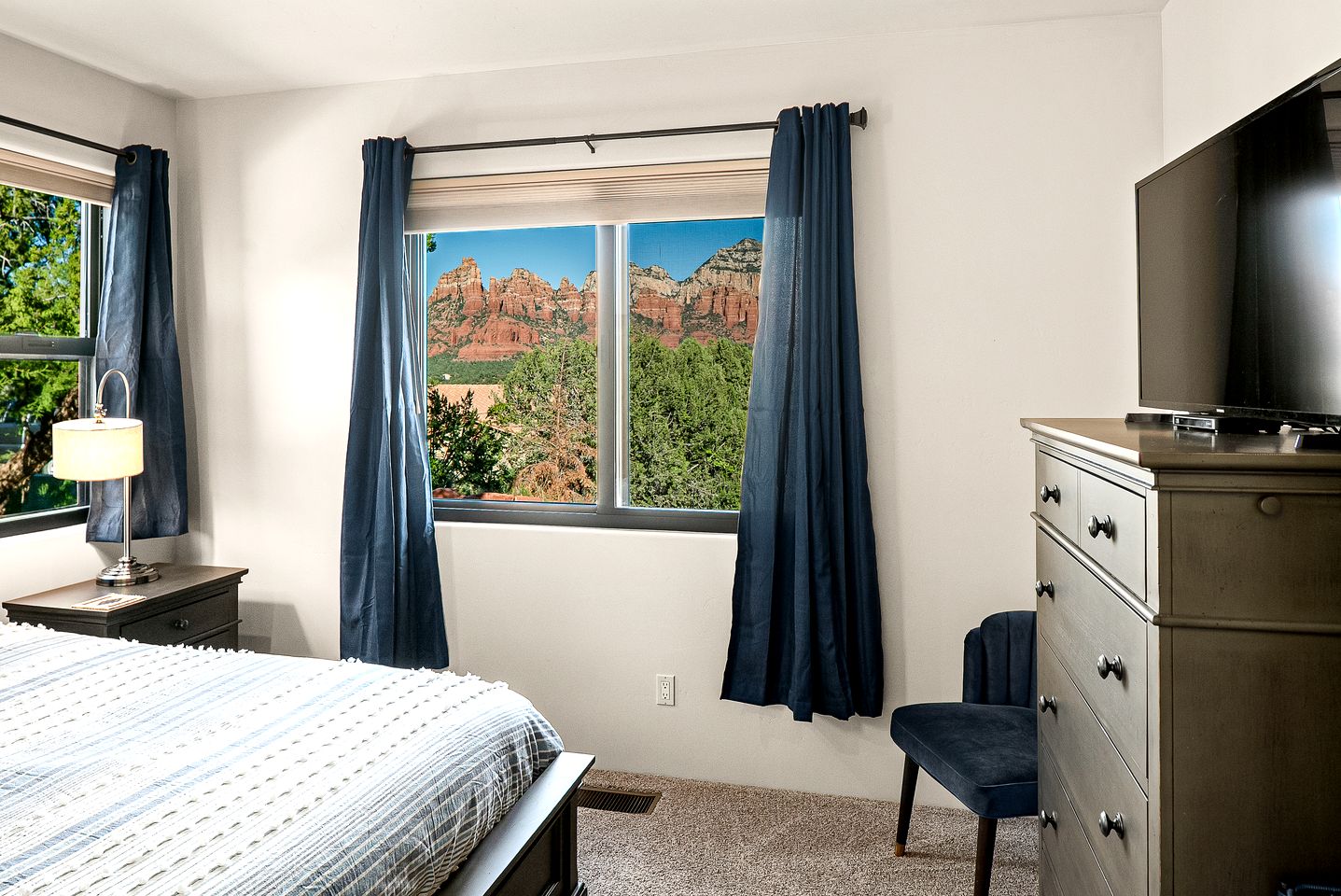Beautiful Rental with Game Room, Hot-Tub and Views in Arizona