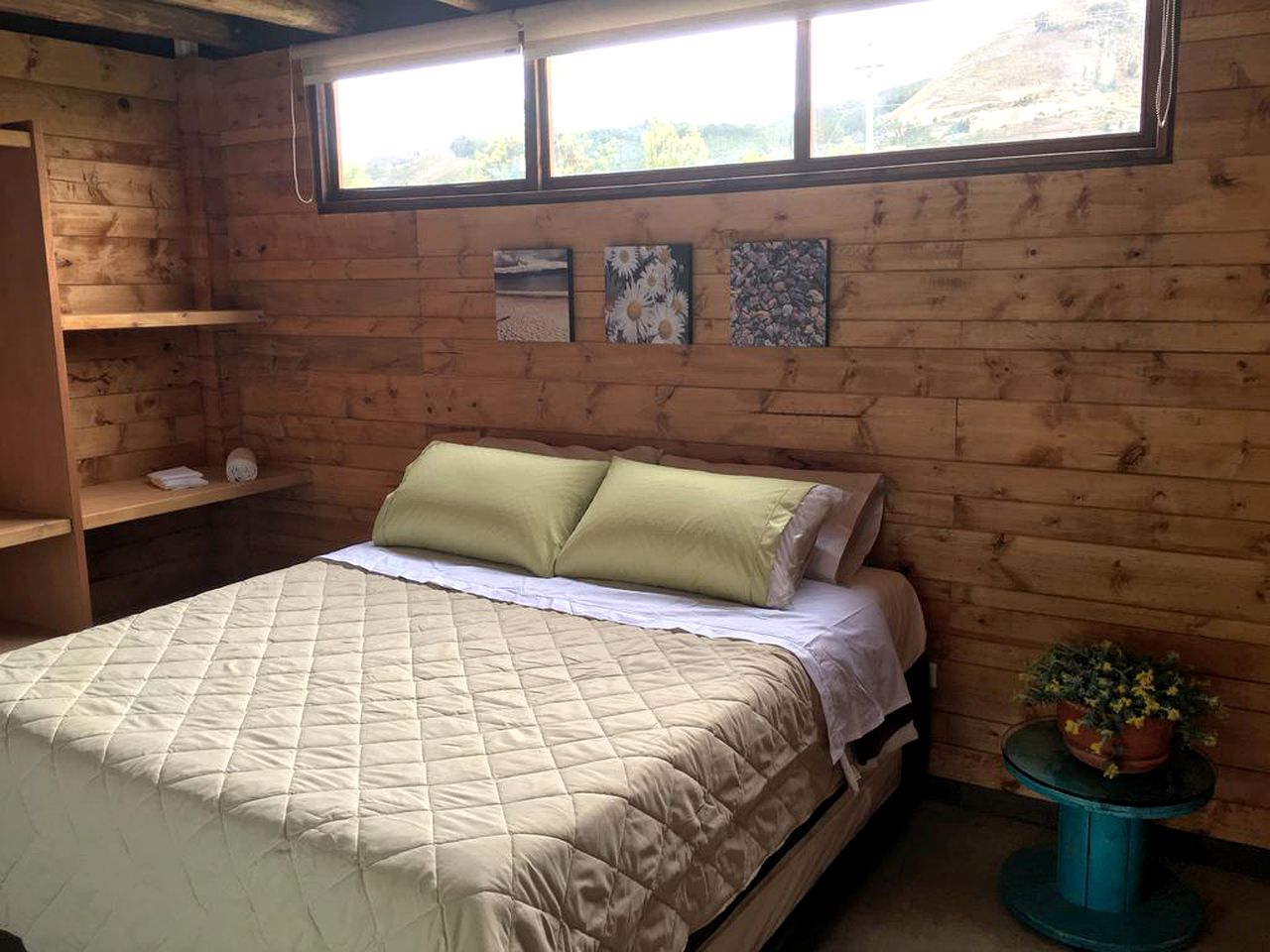 Spacious Family-Friendly Cabin Rental with a Jacuzzi in Iza, Colombia