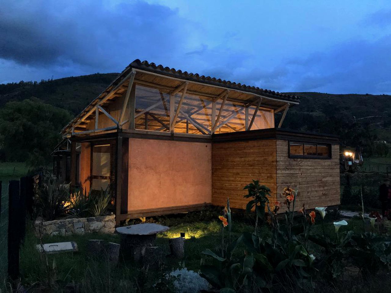 Spacious Family-Friendly Cabin Rental with a Jacuzzi in Iza, Colombia