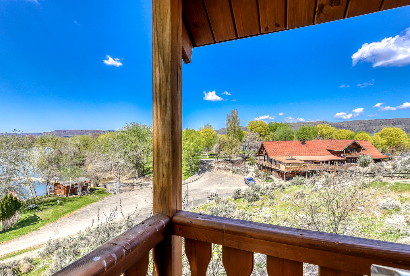Cabin Electric City, Washington Glamping Hub