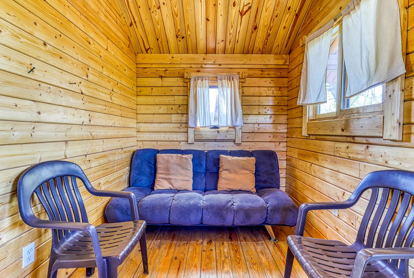 Cabin Electric City, Washington Glamping Hub