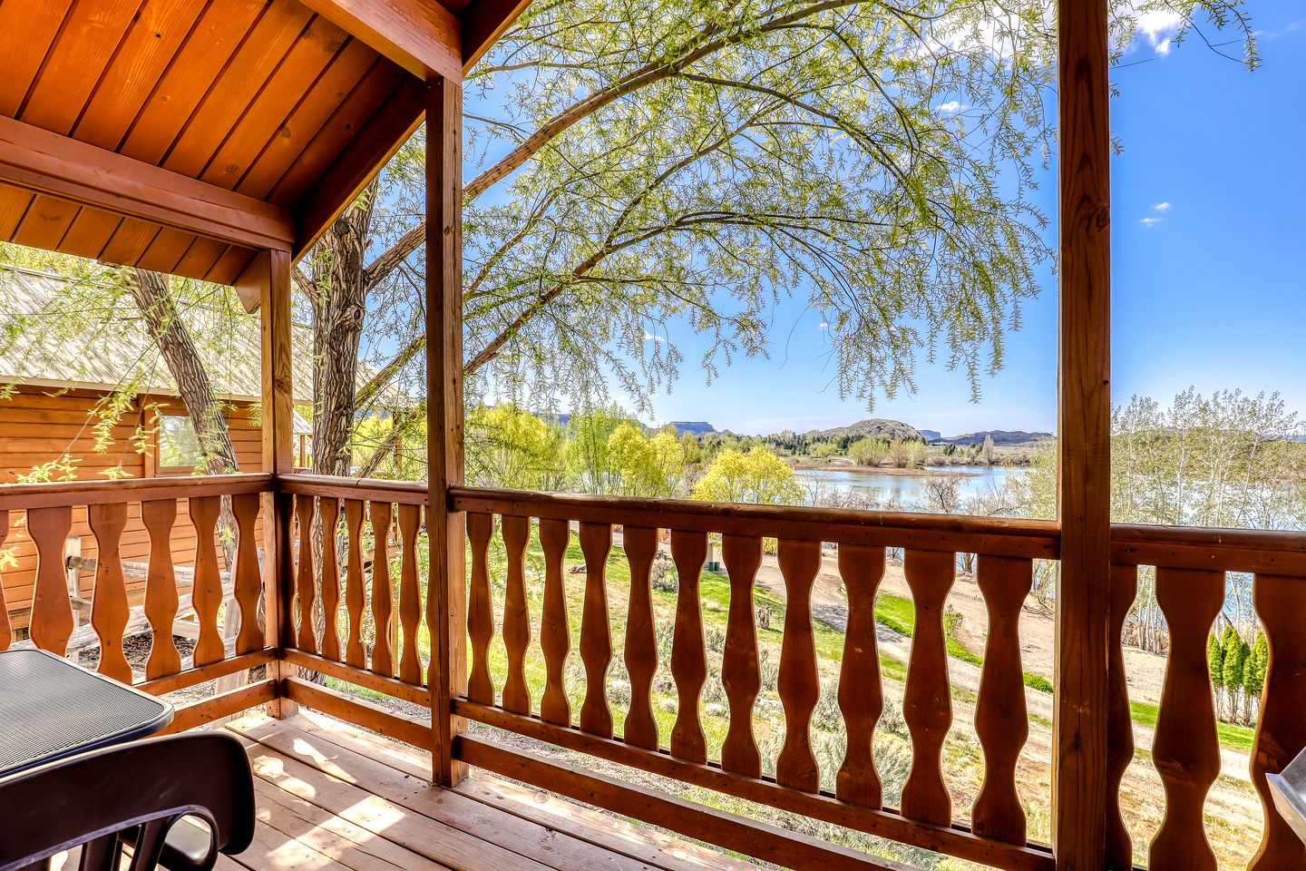 Waterfront Cabin Banks Lake, Washington Glamping Hub